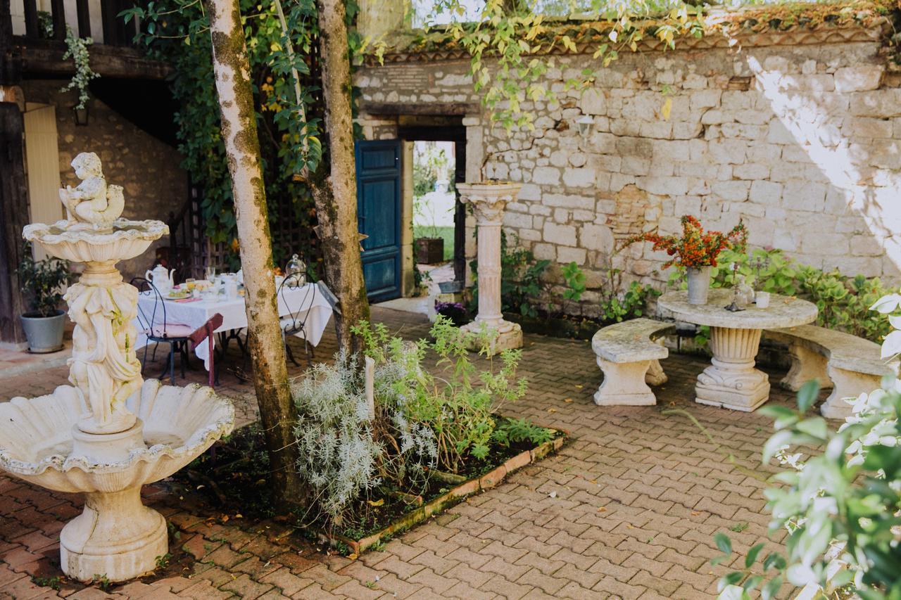 La Maison Bleue Villeréal Exterior foto